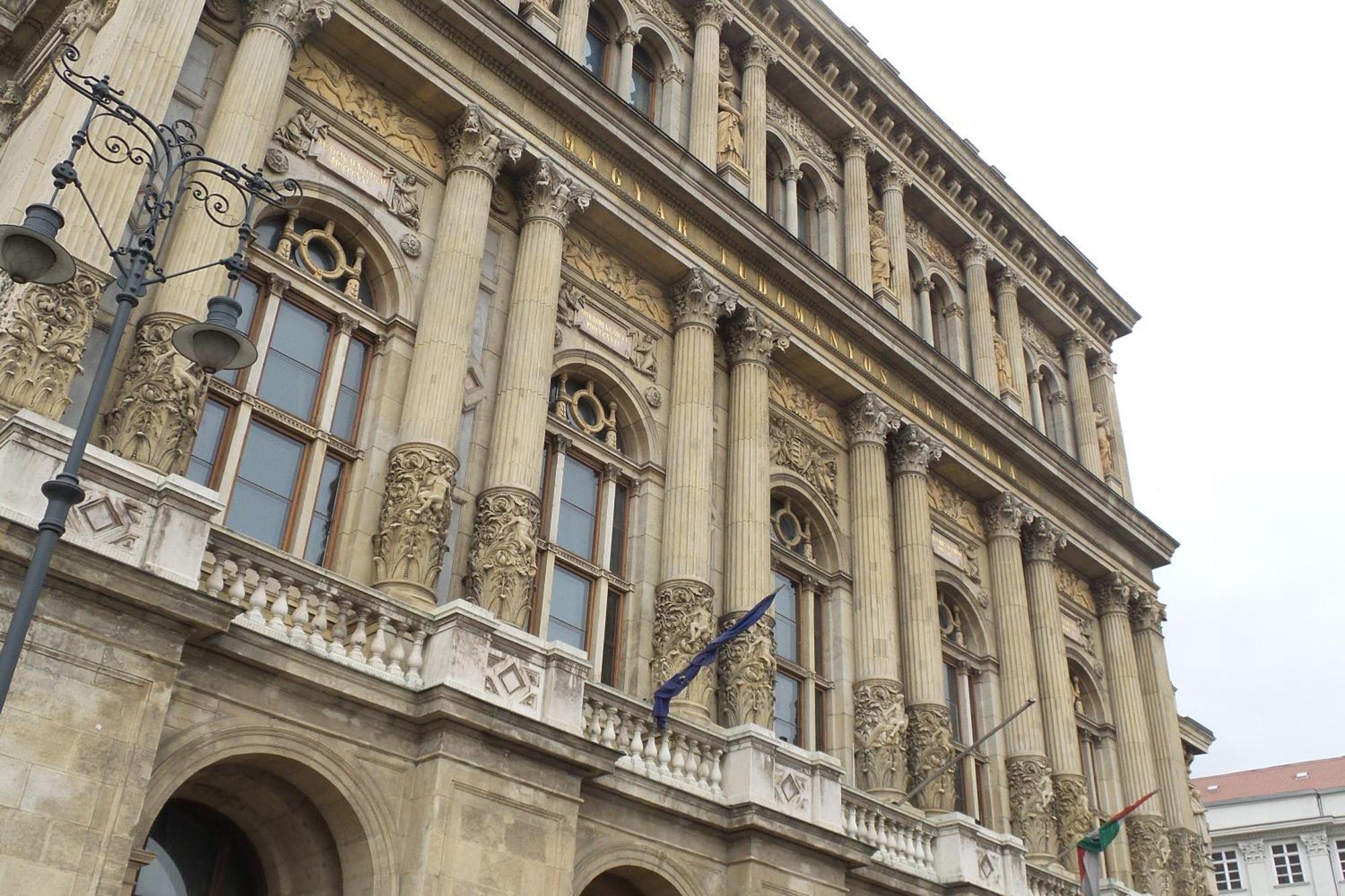 Rainbow Pearl Apartment At St Stephen' S Basilica Budapest Kültér fotó